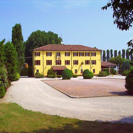 Vigarano Mainarda Hotel Antico Casale المظهر الخارجي الصورة