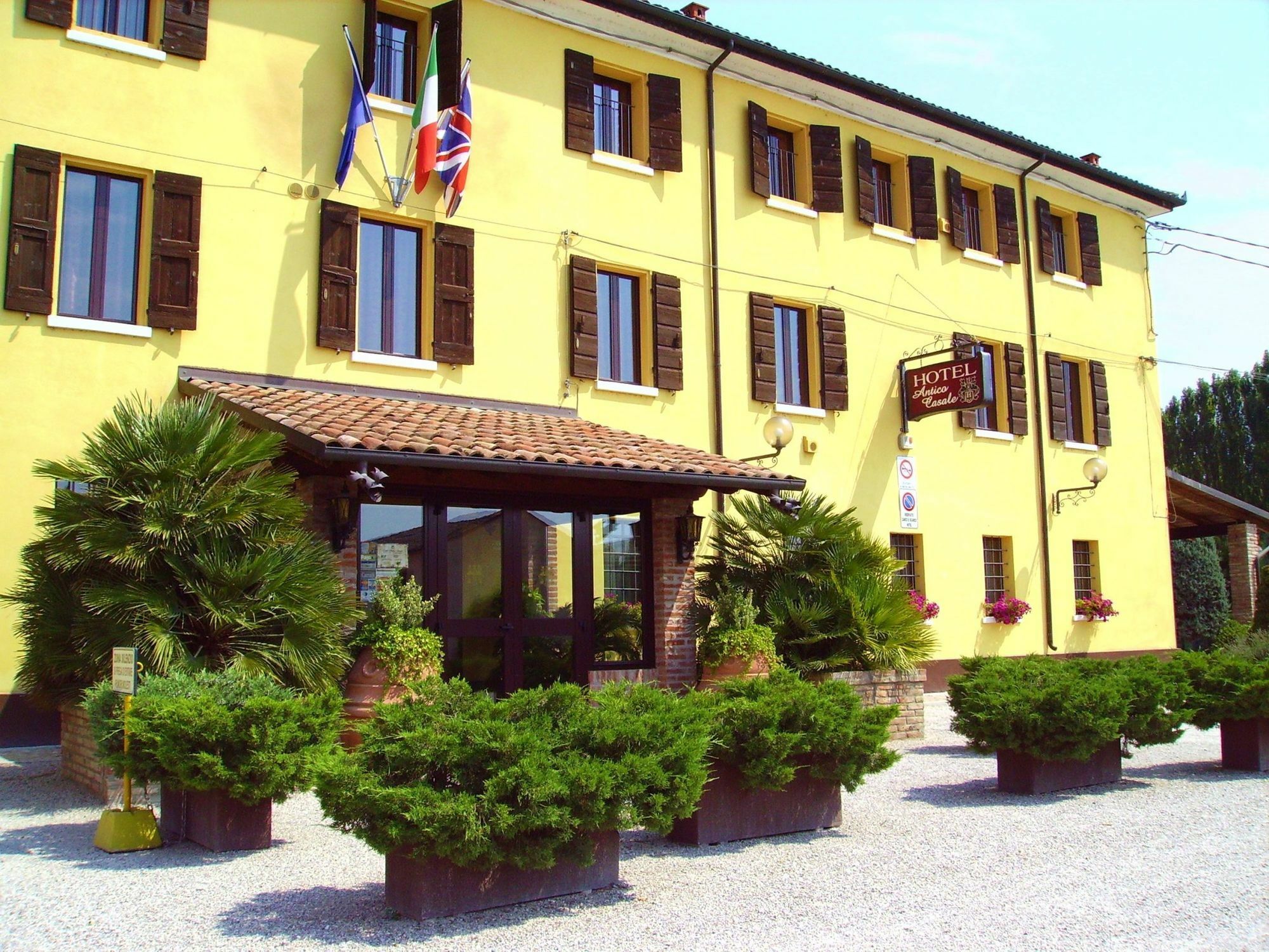 Vigarano Mainarda Hotel Antico Casale المظهر الخارجي الصورة