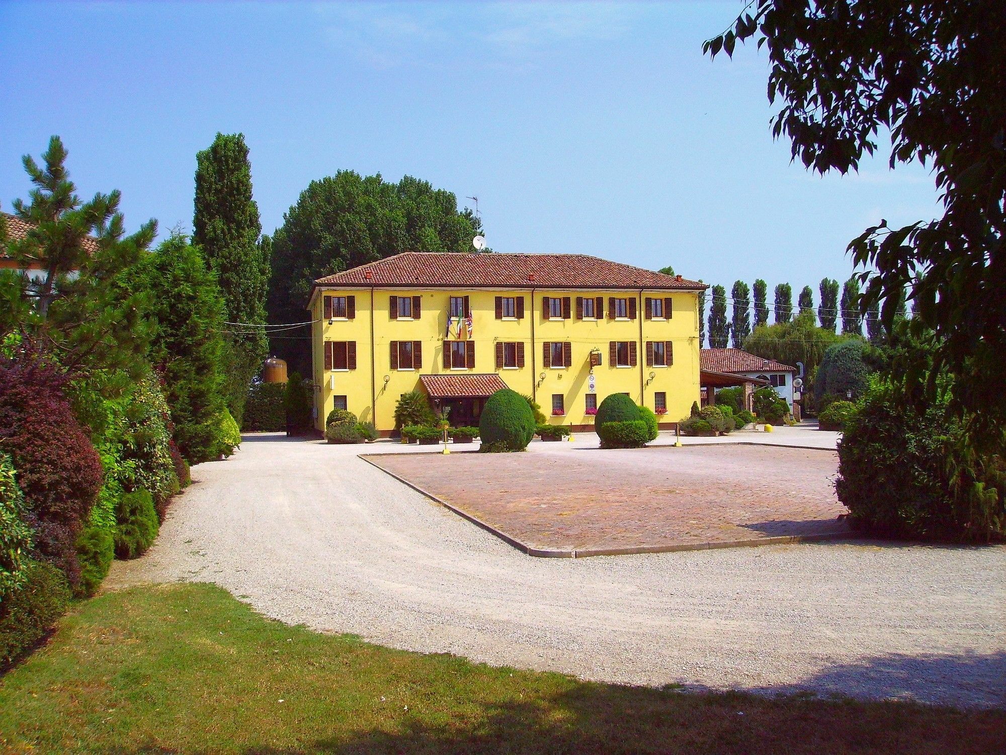 Vigarano Mainarda Hotel Antico Casale المظهر الخارجي الصورة